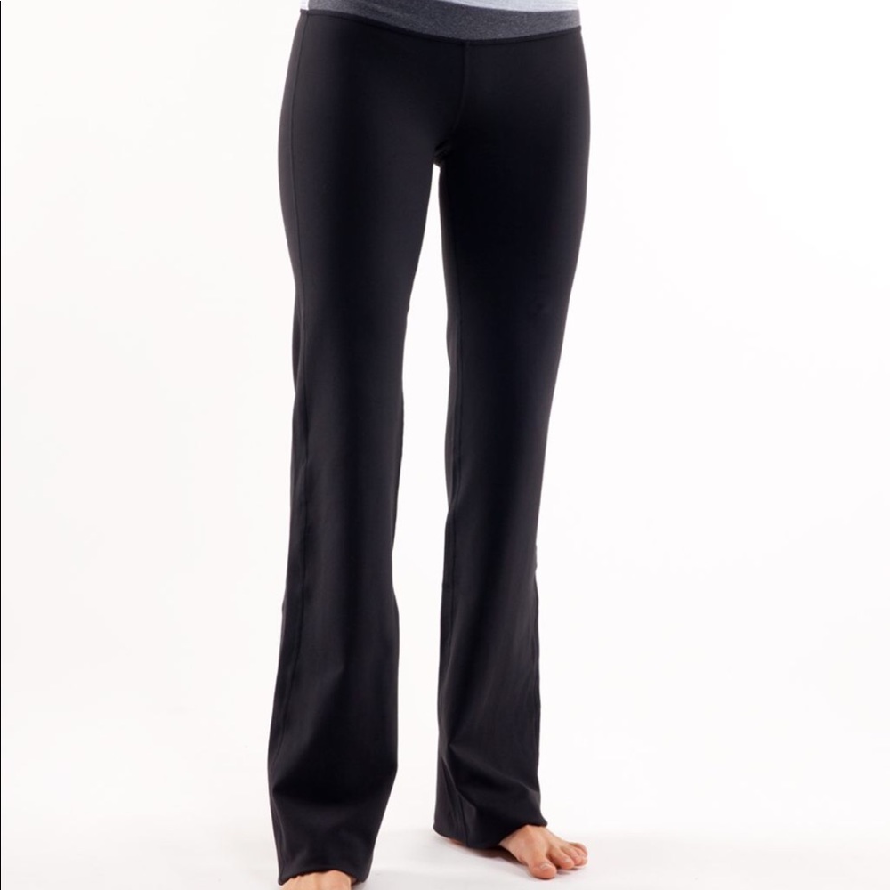 Lululemon groove pant (bootcut) size 6